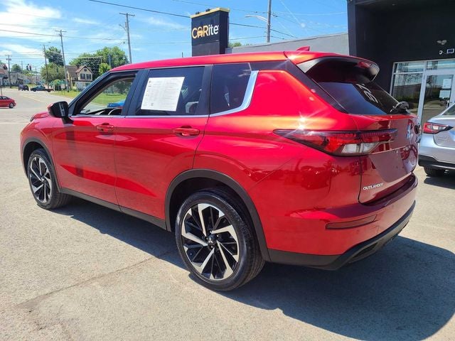 2022 Mitsubishi Outlander ES