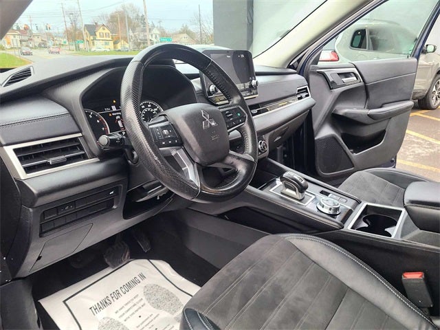 2023 Mitsubishi Outlander SE