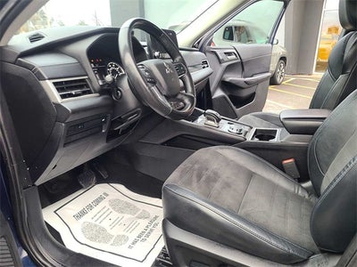 2023 Mitsubishi Outlander SE