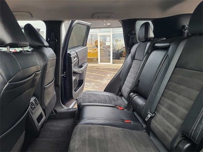 2023 Mitsubishi Outlander SE