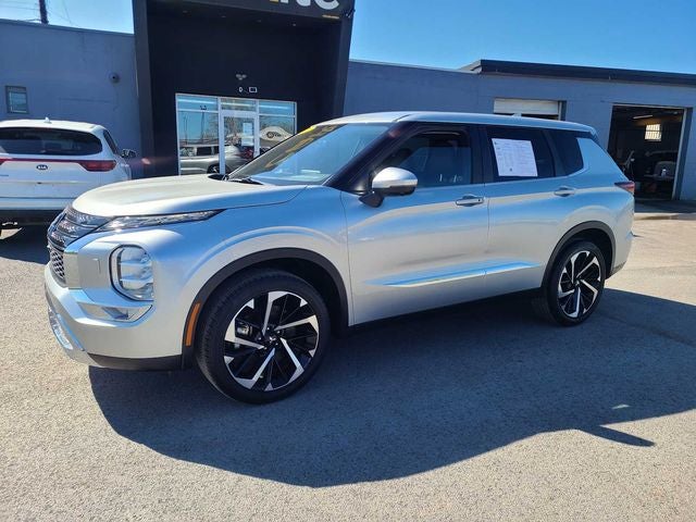 2022 Mitsubishi Outlander SE