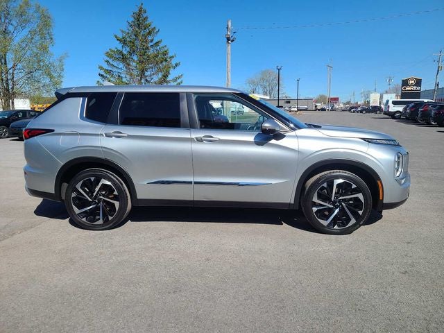 2022 Mitsubishi Outlander SE