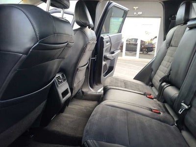 2023 Mitsubishi Outlander SE