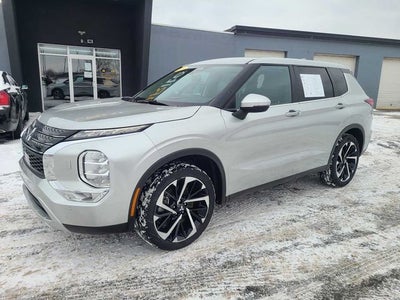 2024 Mitsubishi Outlander SE
