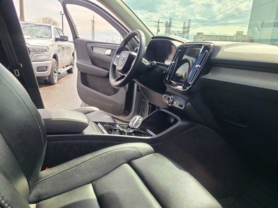 2025 Volvo XC40 B5 Plus Bright Theme