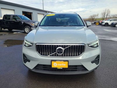 2025 Volvo XC40 B5 Plus Bright Theme